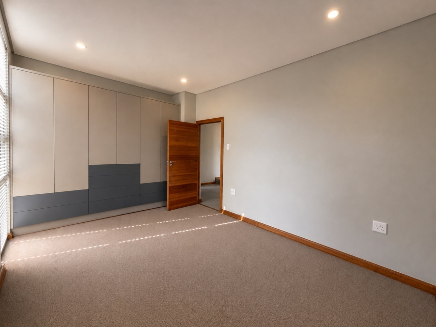 To Let 4 Bedroom Property for Rent in Wild Olive Estate Free State